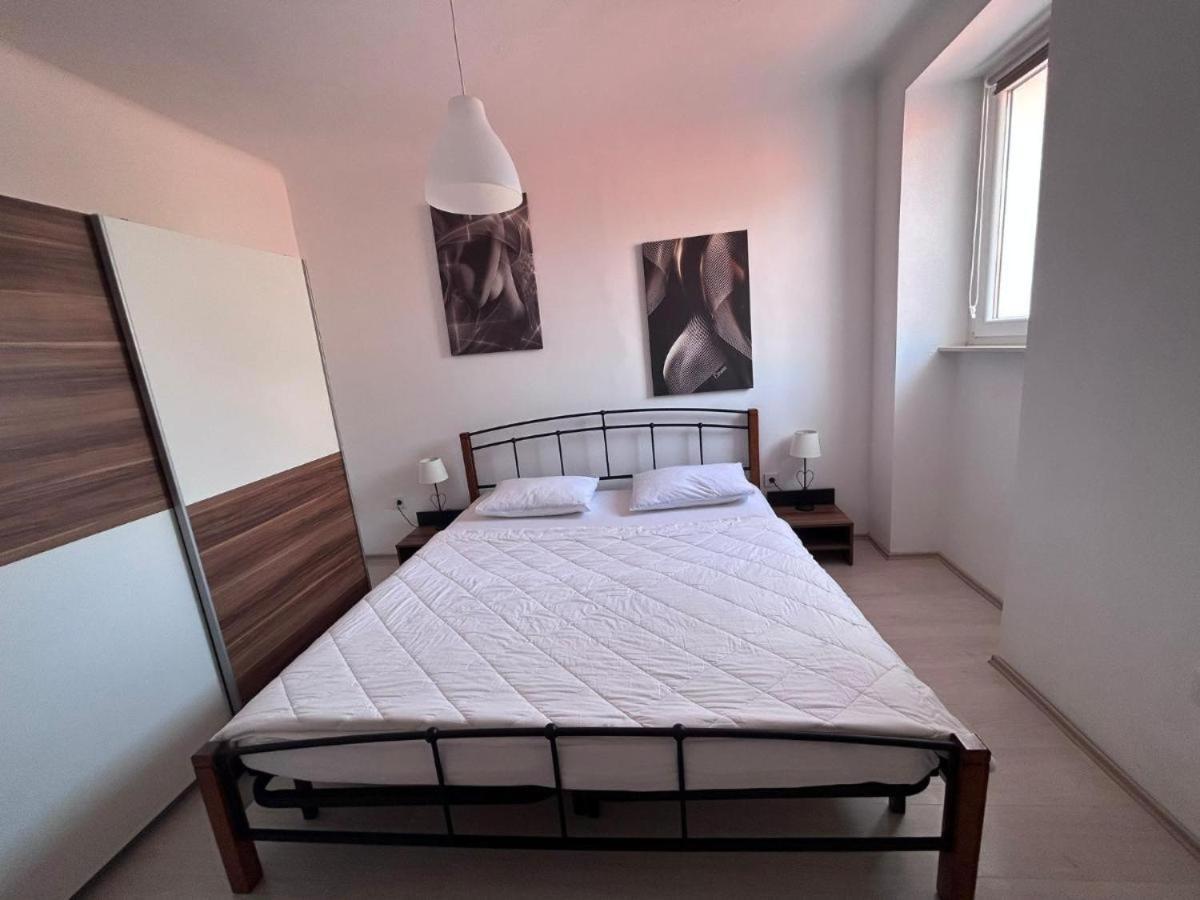 Holiday Home Omišalj Eksteriør bilde