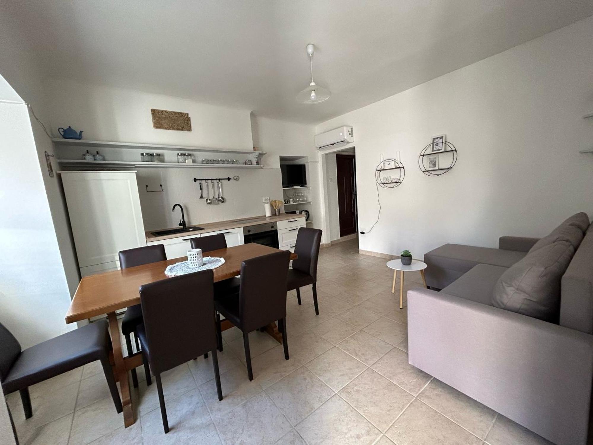 Holiday Home Omišalj Eksteriør bilde